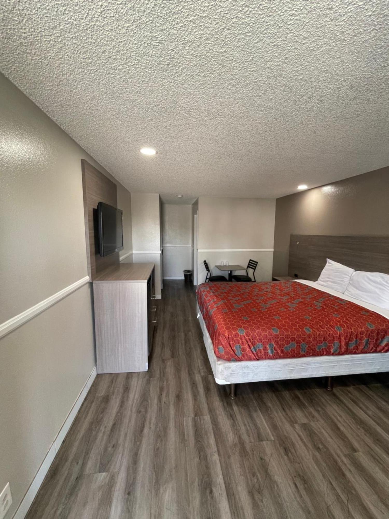 Simplestay Suites - Downtown San Bernardino Exterior photo