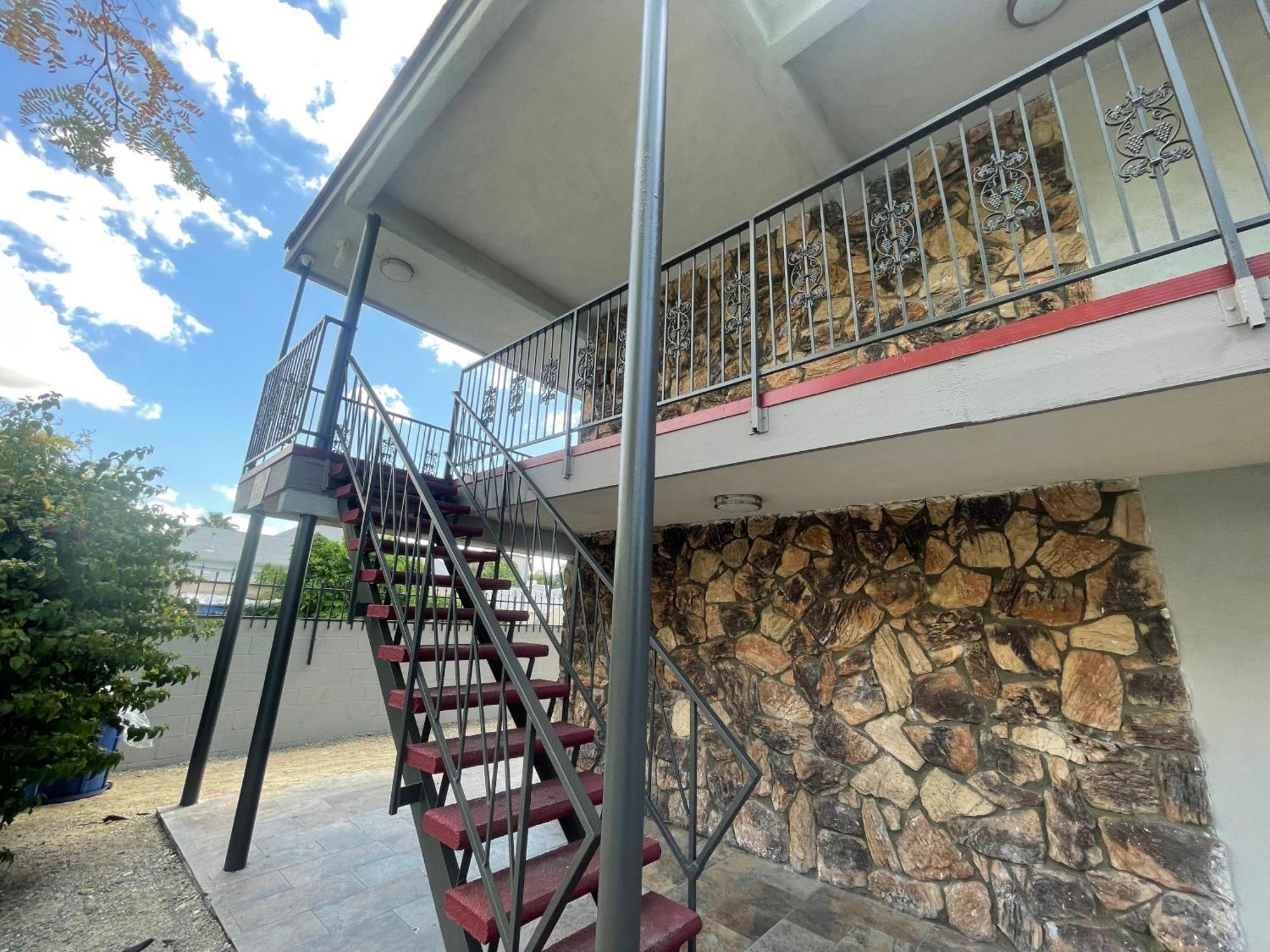 Simplestay Suites - Downtown San Bernardino Exterior photo